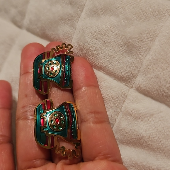 🧑‍🎄 Vintage Earrings - Picture 2 of 6